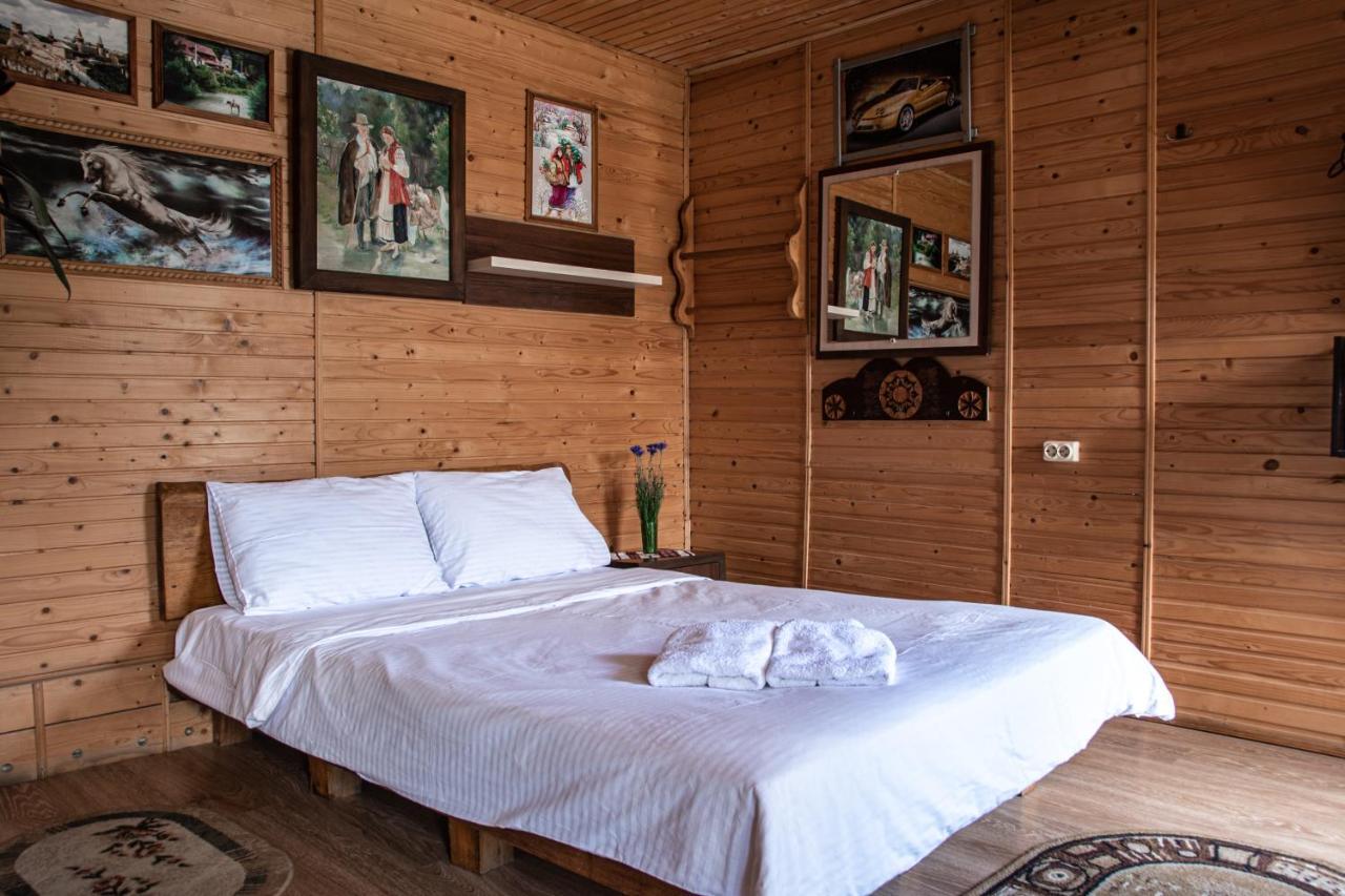 Bilya Richky Hotel Kamianets-Podilskyi Ngoại thất bức ảnh